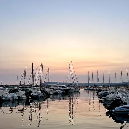 4pers Renove Avec Jardin Et Place Privee レ・レック